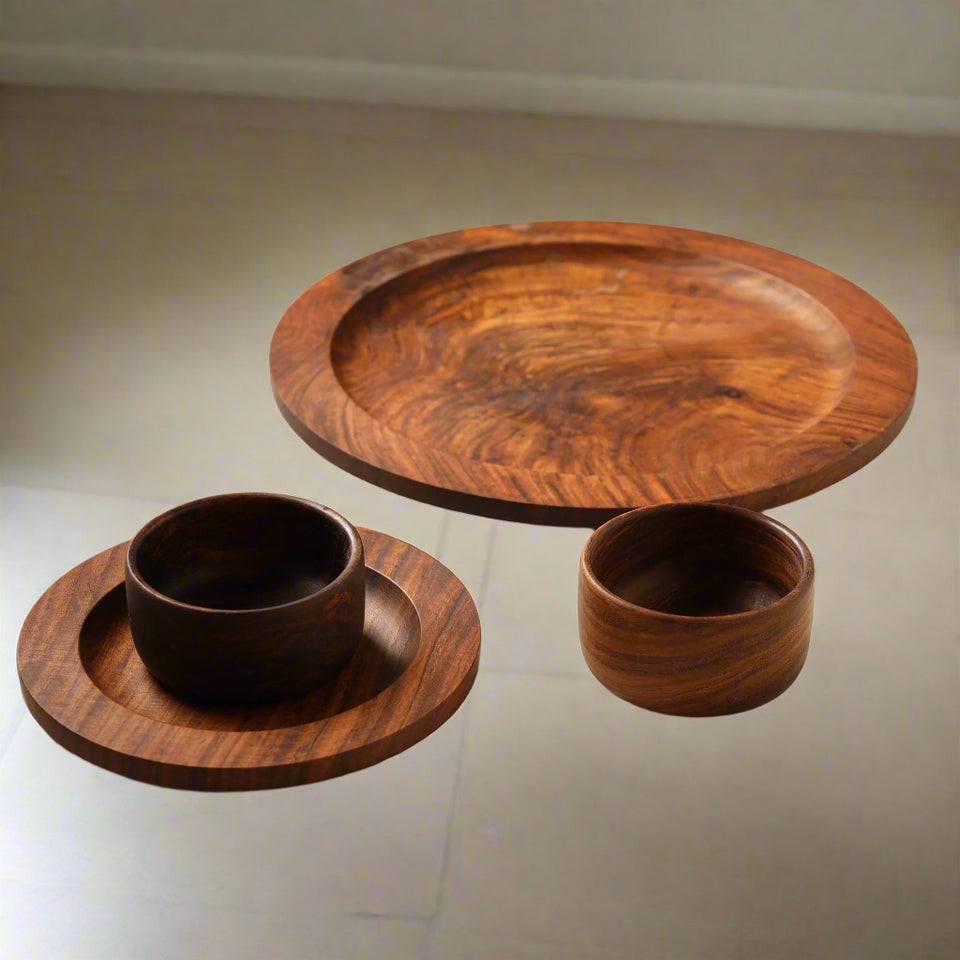 Brown Handcrafted Sheesham Wooden Dinner Set (2 Plates & 2 Bowls)
